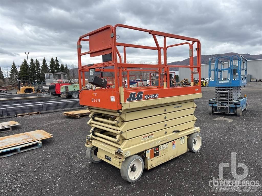 JLG 3246E2 Šķerveida pacēlāji