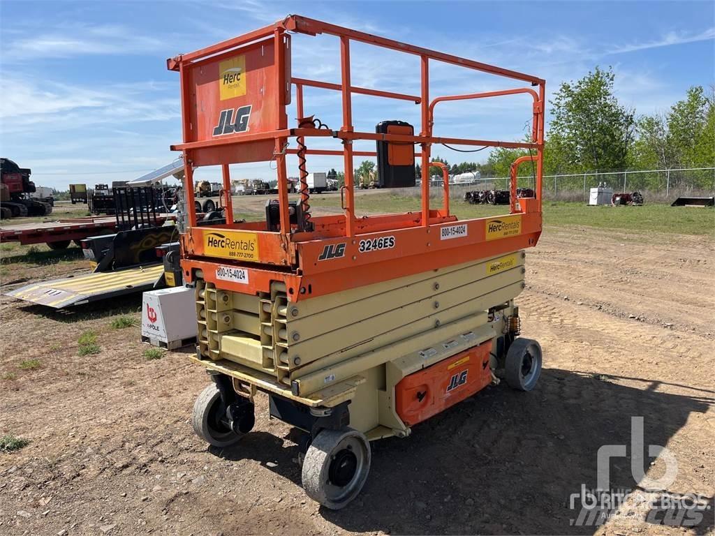 JLG 3246ES Šķerveida pacēlāji