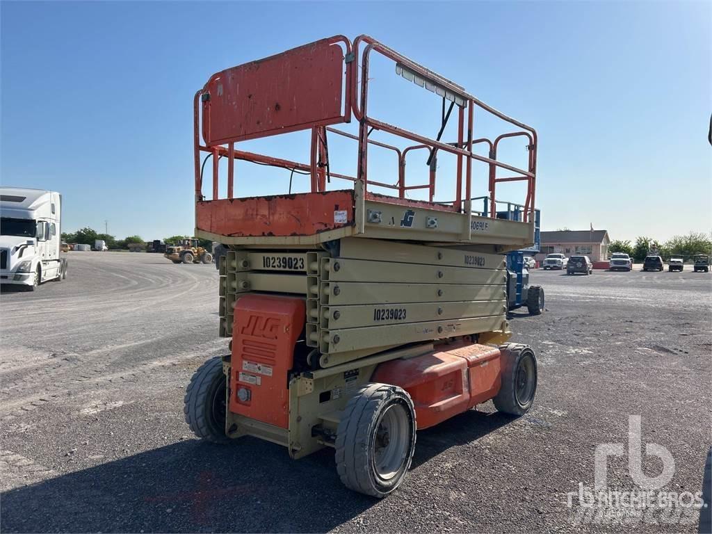 JLG 4069LE Šķerveida pacēlāji