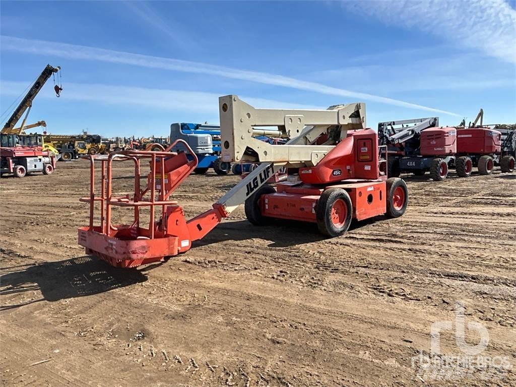 JLG 45IC Strēles pacēlāji