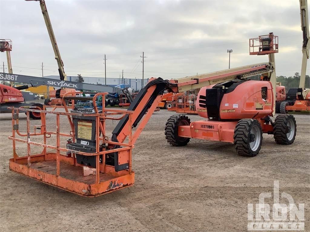 JLG 600AJ Strēles pacēlāji