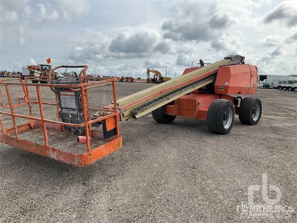 JLG 600S Strēles pacēlāji