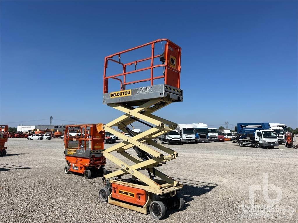 JLG 930ES Šķerveida pacēlāji