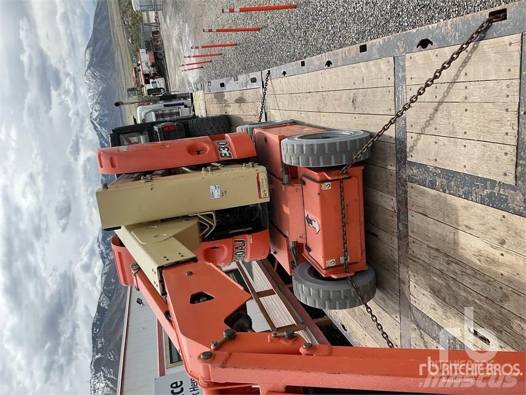 JLG E300AJ Strēles pacēlāji
