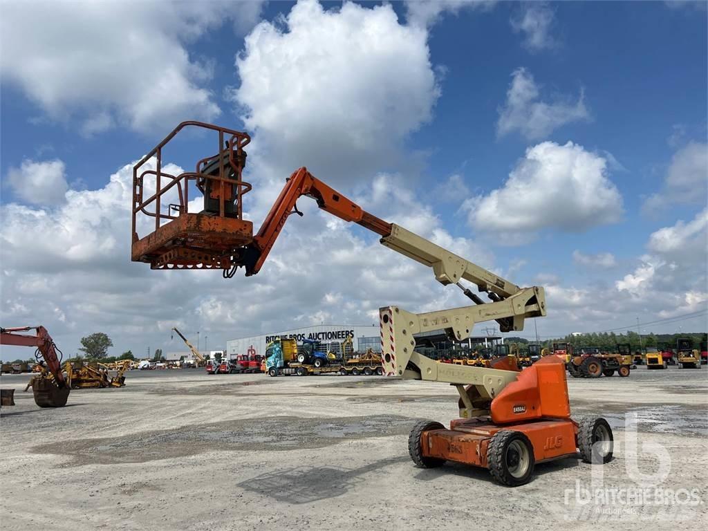 JLG E450AJ Strēles pacēlāji
