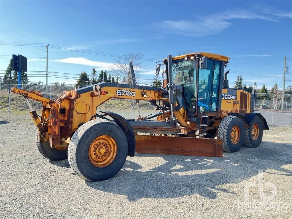 John Deere 670G Greideri