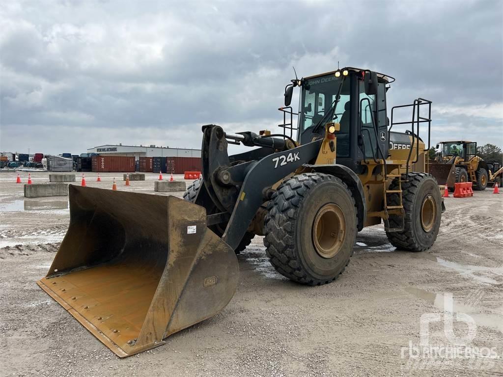 John Deere 724K Iekrāvēji uz riteņiem