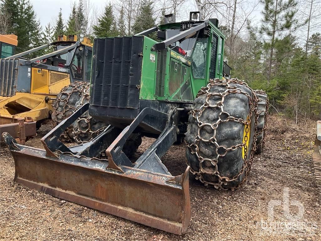 John Deere 848H Šķeldotāji