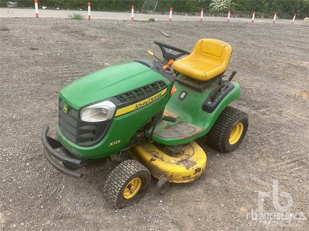 John Deere X125 Pļaujmašīnas
