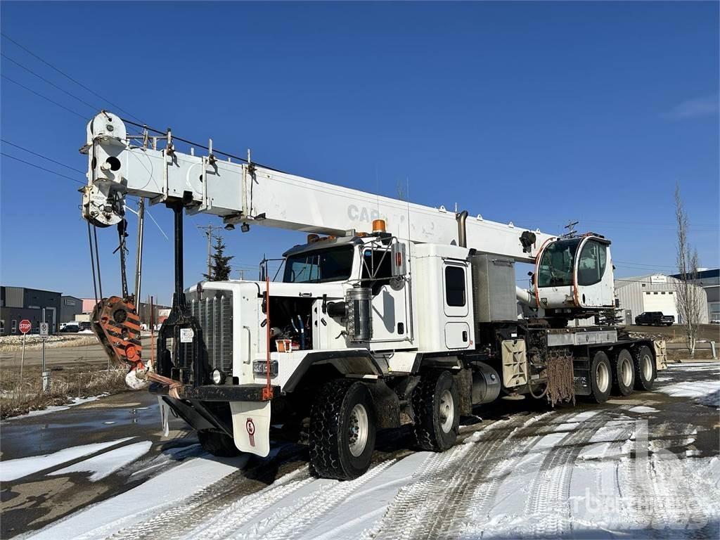 Kenworth C500 Smagās mašīnas ar celtni