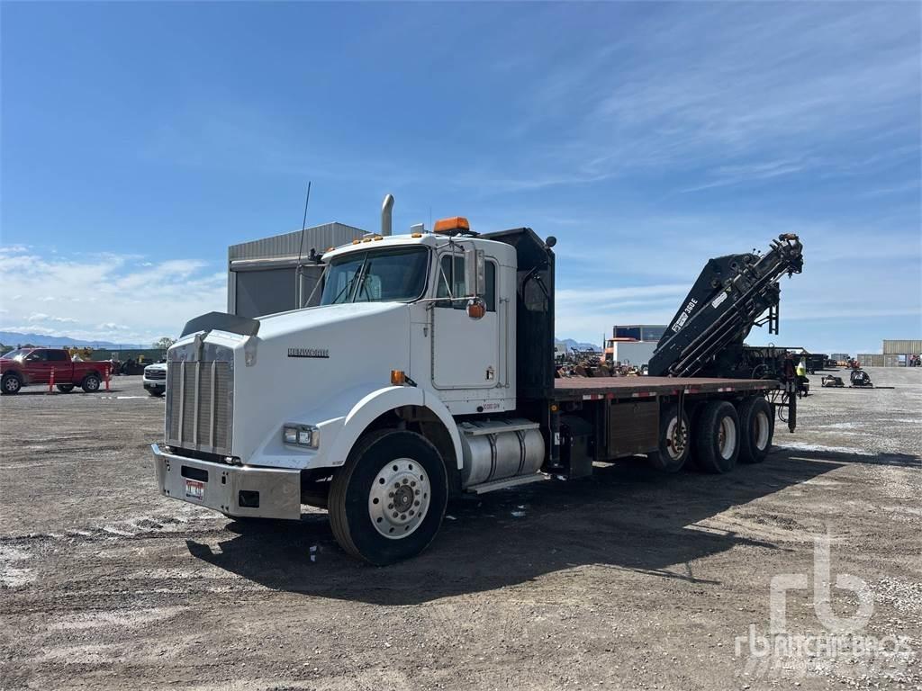 Kenworth T-800 Smagās mašīnas ar celtni