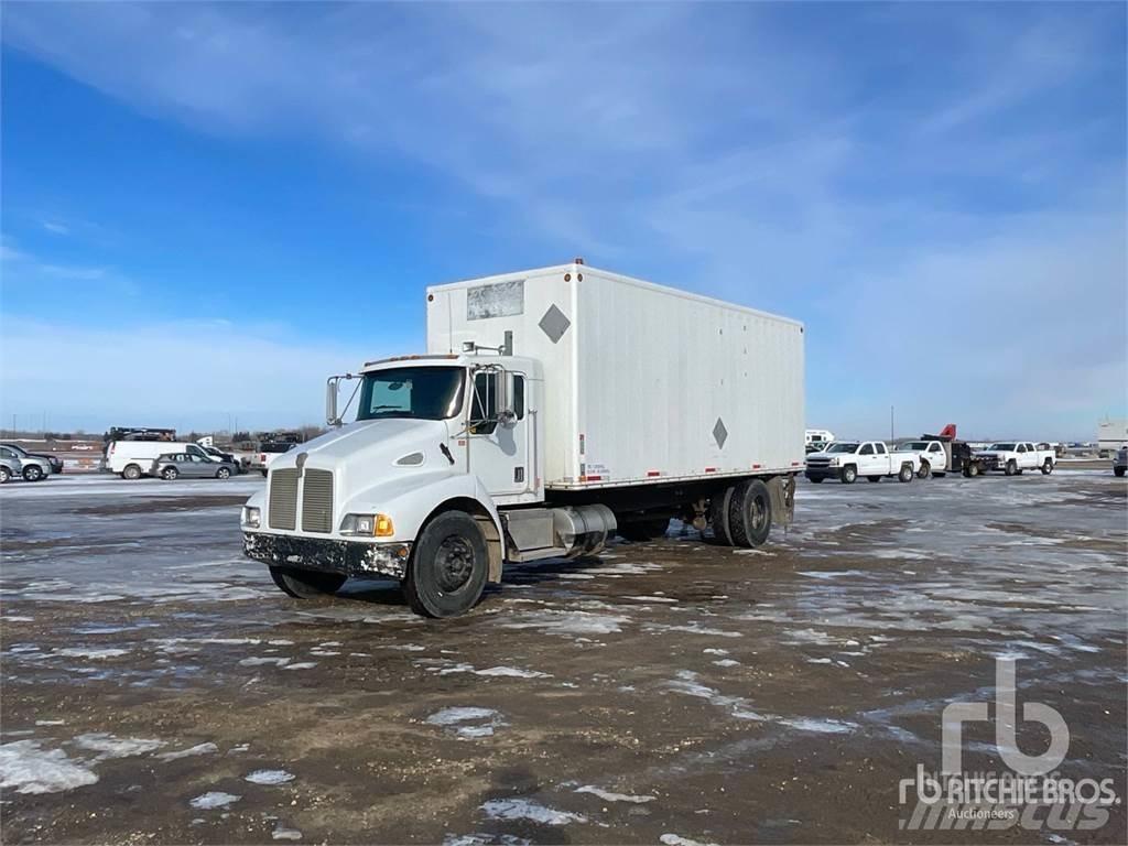 Kenworth T300 Preču pārvadāšanas furgoni