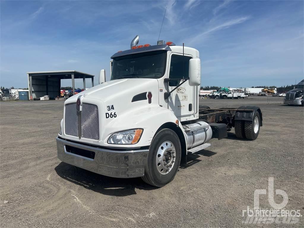 Kenworth T300 Šasija ar kabīni