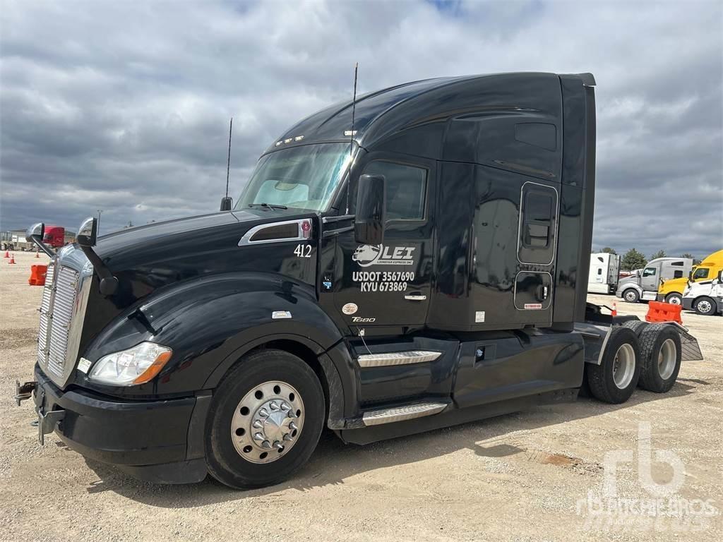 Kenworth T680 Vilcēji