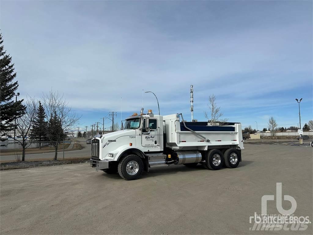 Kenworth T800 Pašizgāzējs