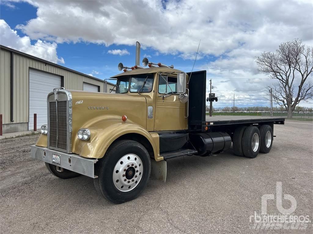 Kenworth W900 Platformas/izkraušana no sāniem
