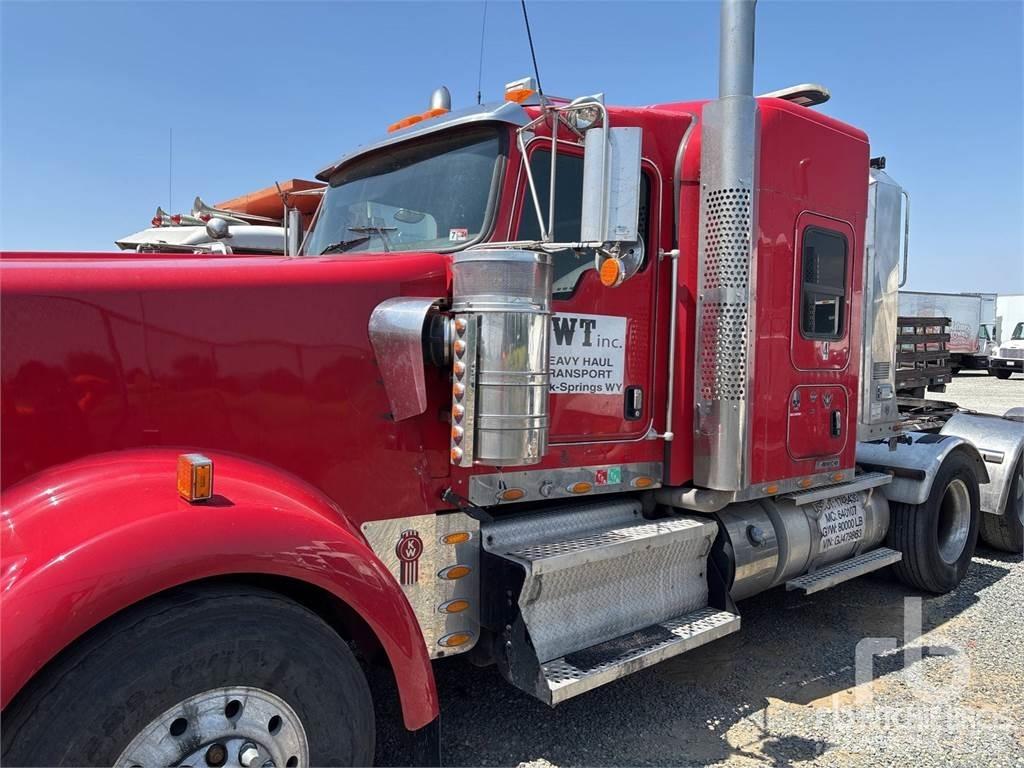 Kenworth W900L Vilcēji