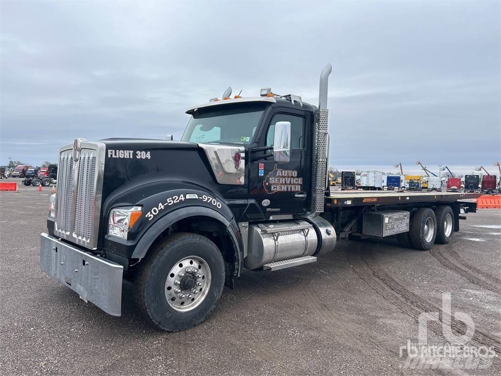 Kenworth W990 Evakuators ar manipulatoru