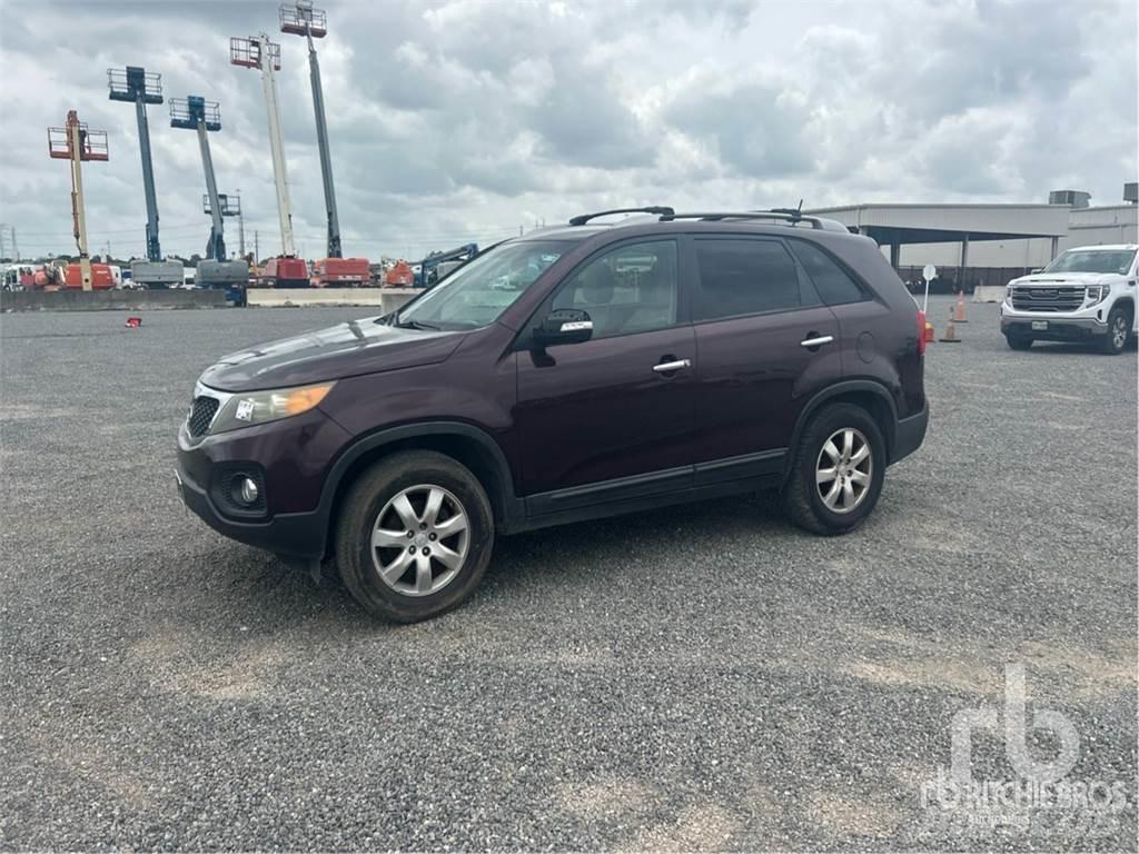 Kia SORENTO Automašīnas