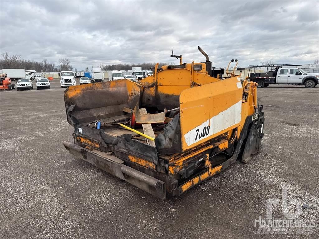 LeeBoy L7000T Asfalta klājēji