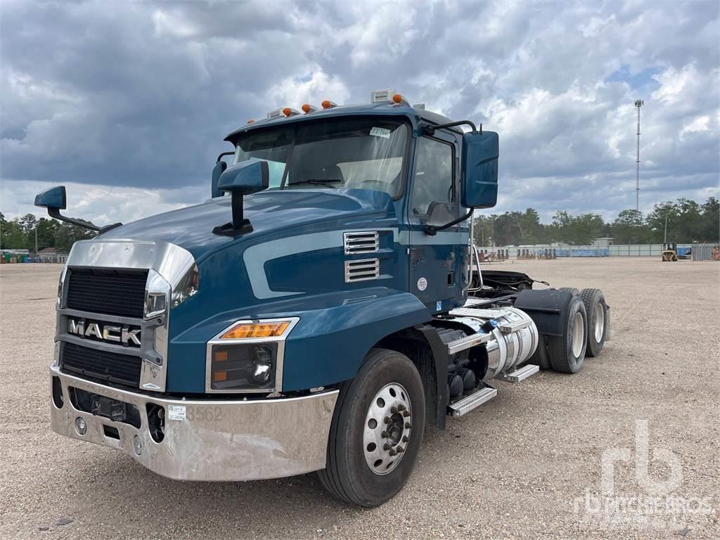 Mack ANTHEM Vilcēji