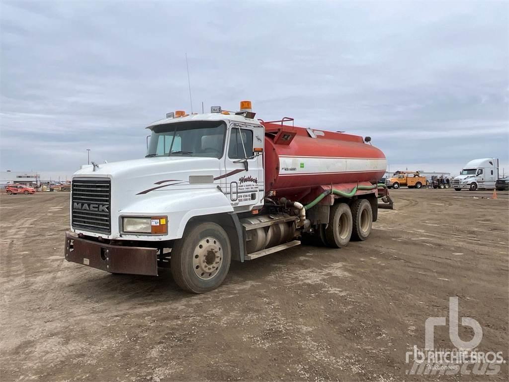 Mack CH613 Ūdens mašīnas