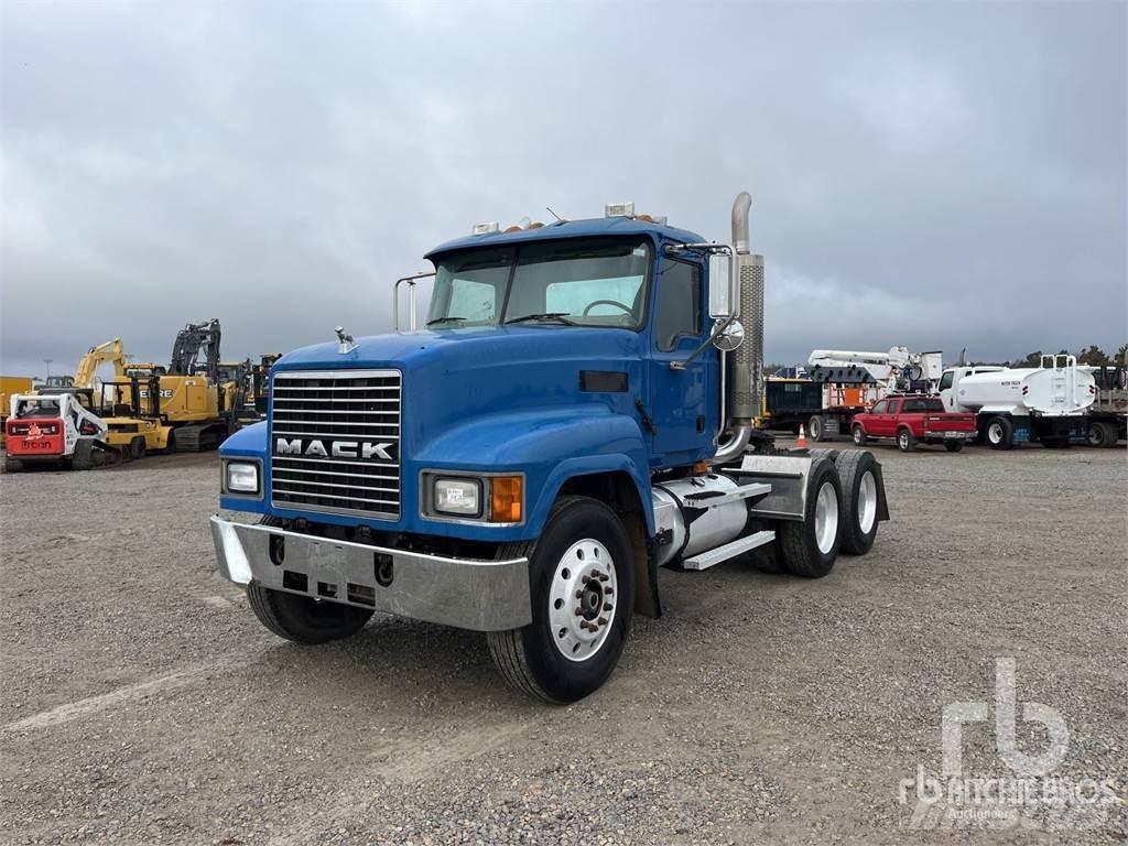 Mack CH613 Vilcēji