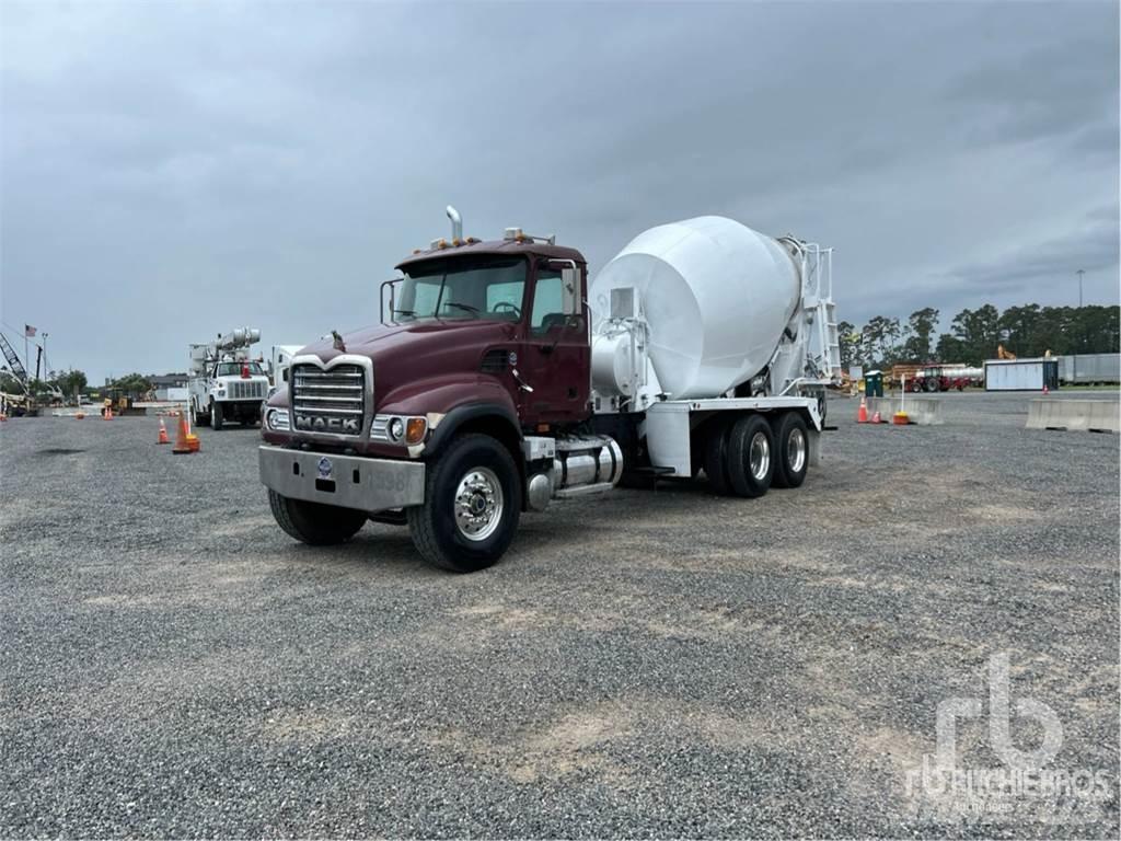 Mack CV513 Betonvedēji