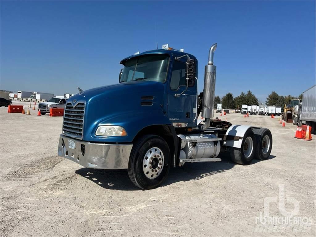Mack CXP613 Vilcēji