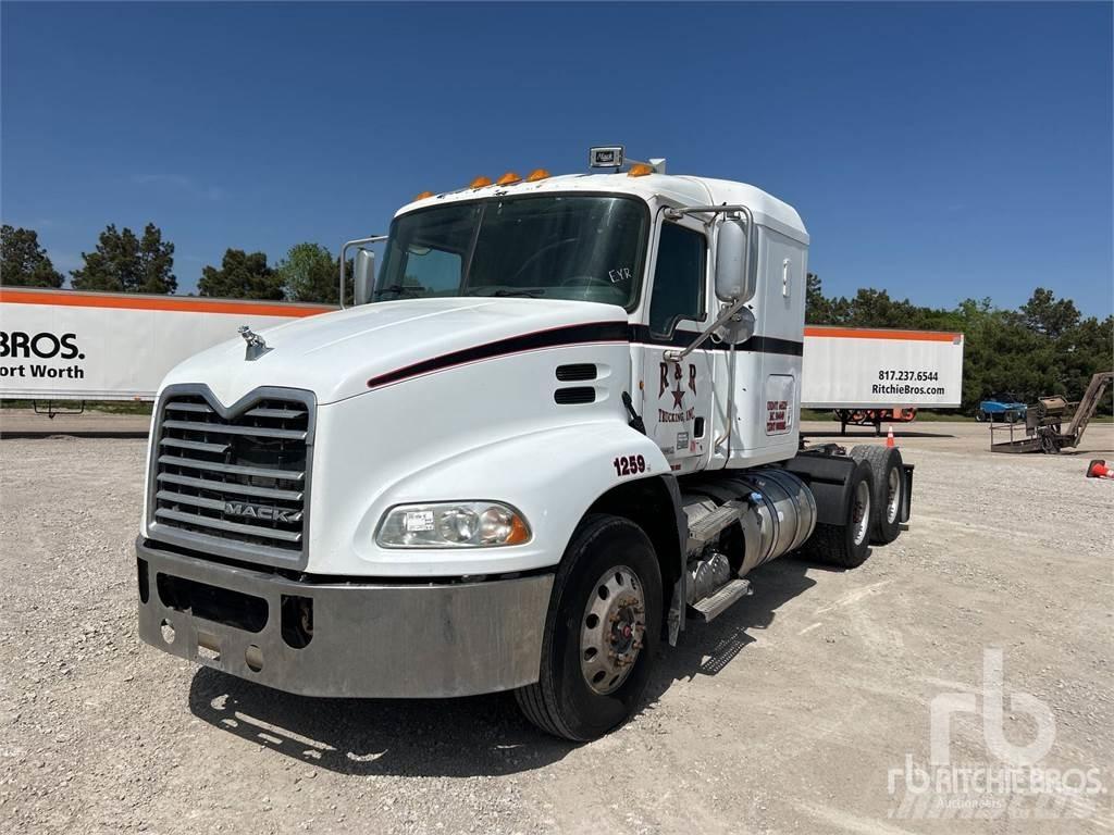 Mack CXU613 Vilcēji