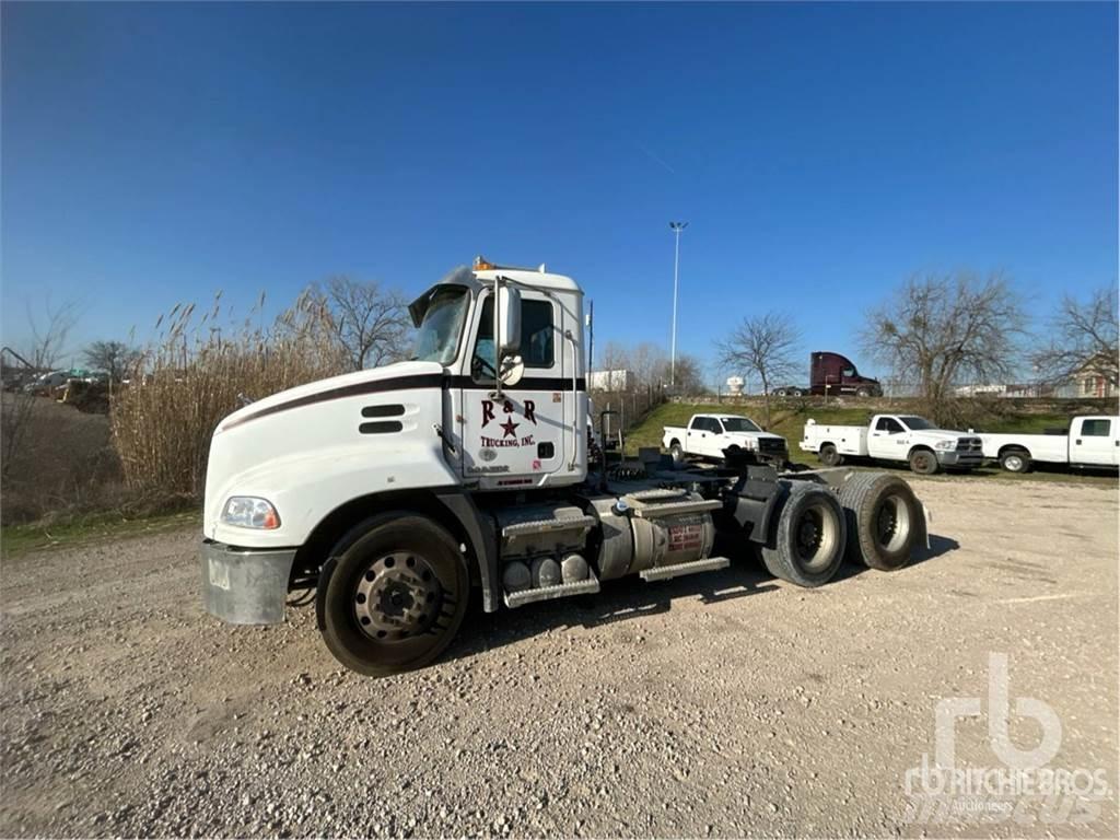 Mack CXU613 Vilcēji