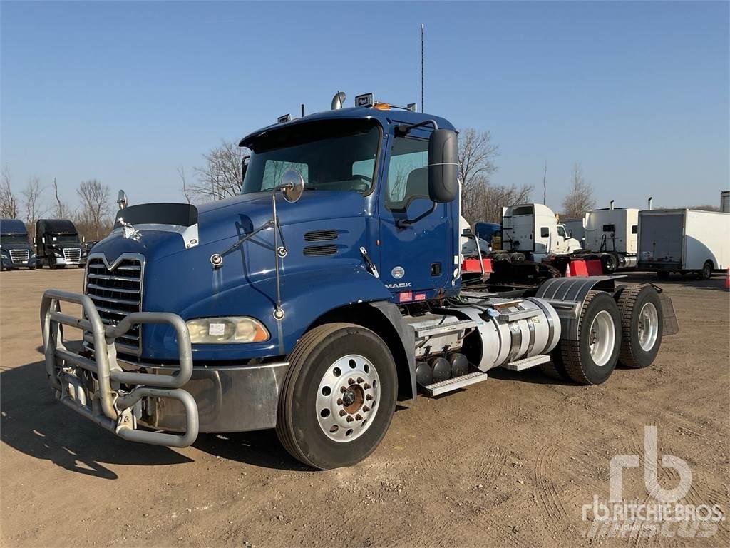 Mack CXU613 Vilcēji