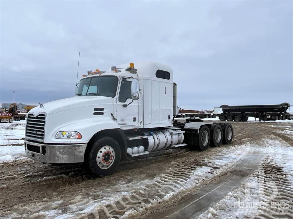 Mack CXU614 Vilcēji