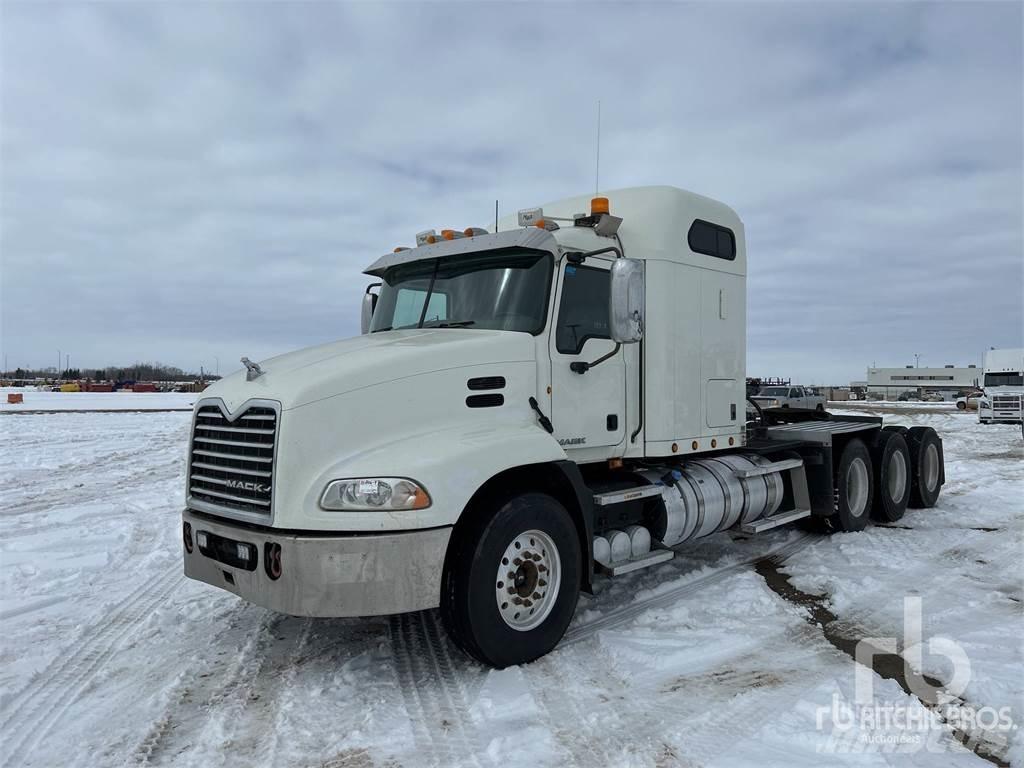 Mack CXU614 Vilcēji