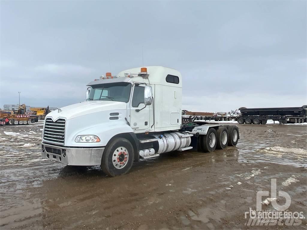 Mack CXU614 Vilcēji
