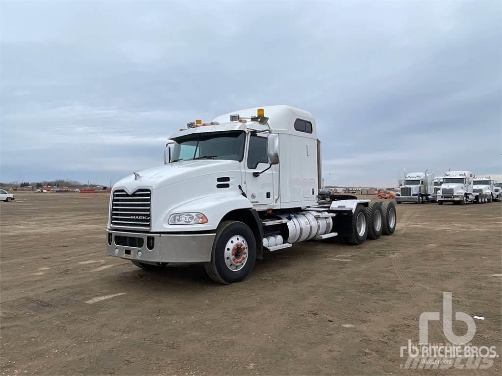 Mack CXU614 Vilcēji
