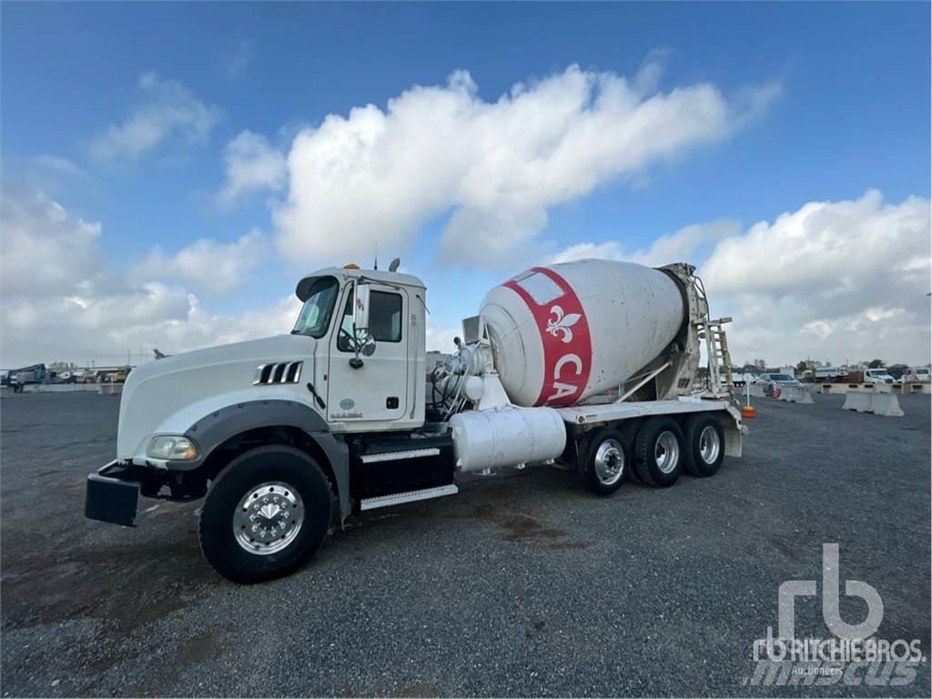 Mack GU813 Betonvedēji