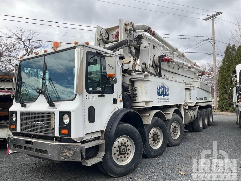 Mack MR688S Betonvedēji