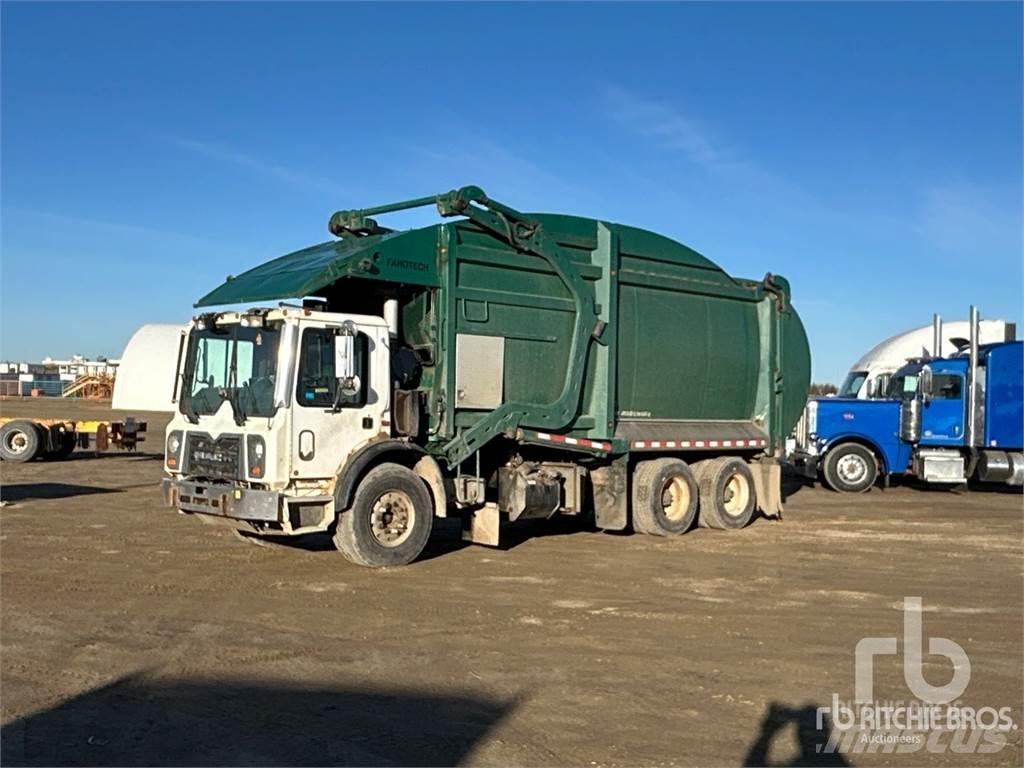 Mack MRU613 Atkritumu izvešanas transports