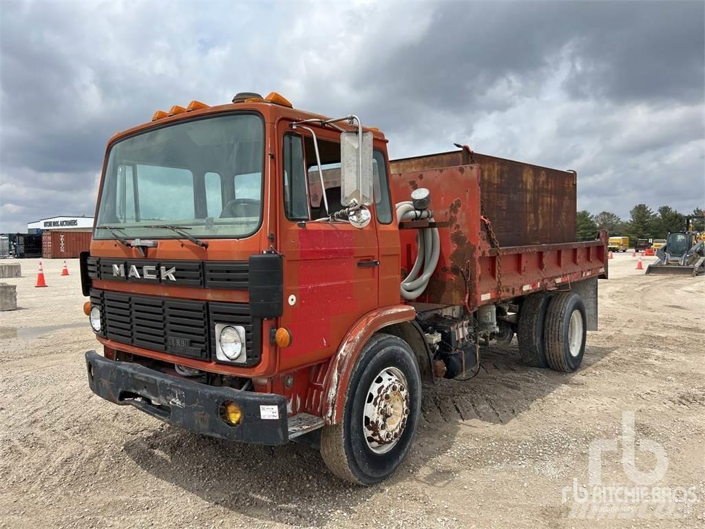 Mack MS200 Platformas/izkraušana no sāniem