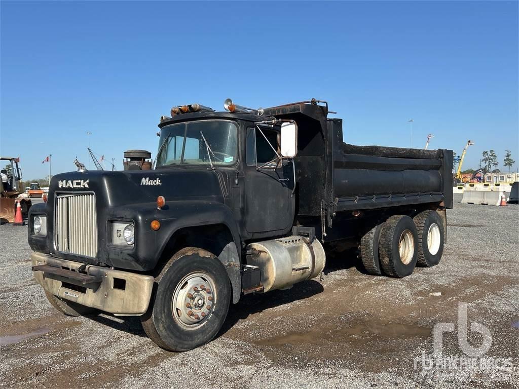 Mack R612 Pašizgāzējs