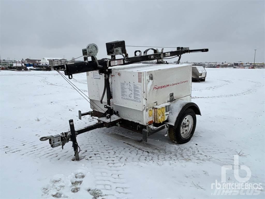 Magnum MLT5200 Gaismas torņi