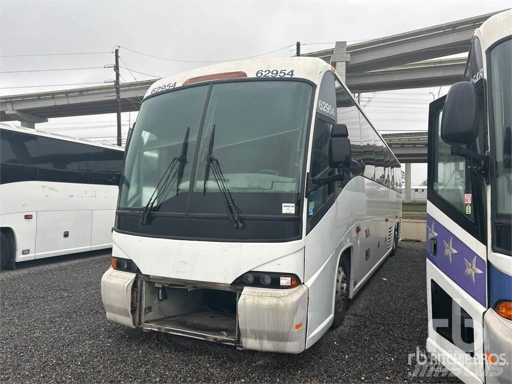 MCI J4500 Tūrisma autobusi