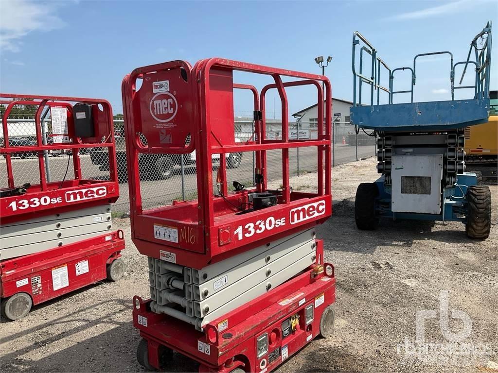 MEC 1330SE Šķerveida pacēlāji