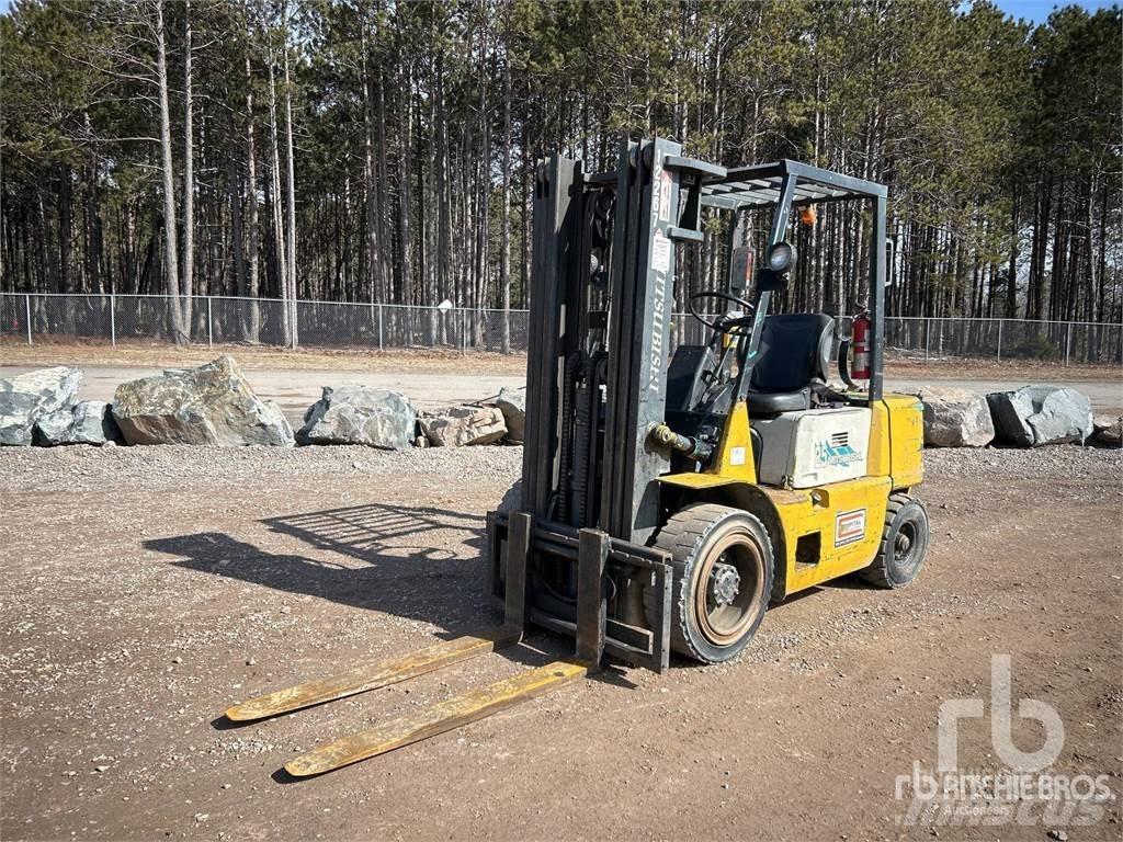 Mitsubishi FG25 Tehnika ar dīzeļa dzinēju