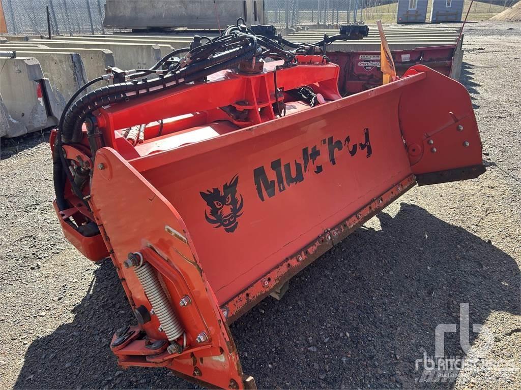 Multihog MPV200 Cita ceļu uzturēšanas un sniega novākšanas tehnika