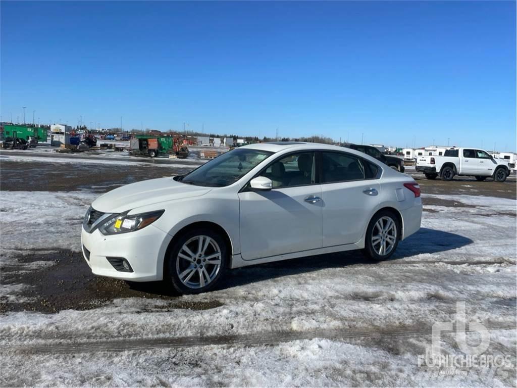 Nissan ALTIMA Automašīnas