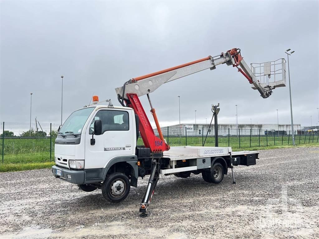 Nissan CABSTAR Pacēlājplatformas - piekabes