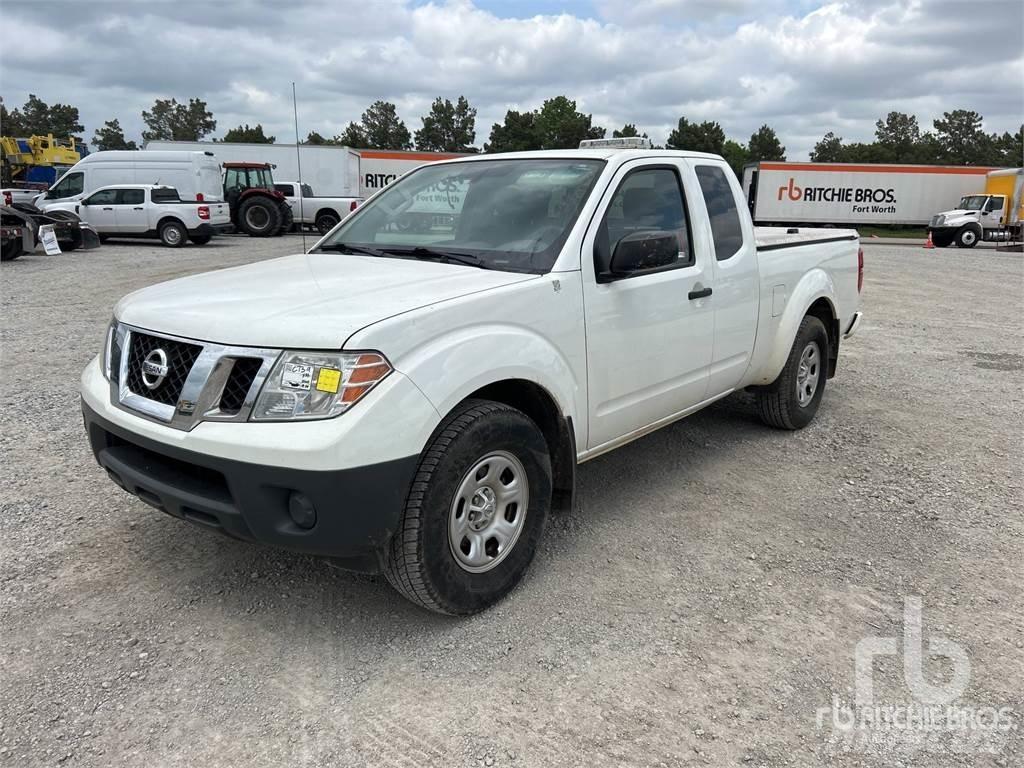 Nissan FRONTIER Vieglais kravas automobilis/izkraušana no sāniem