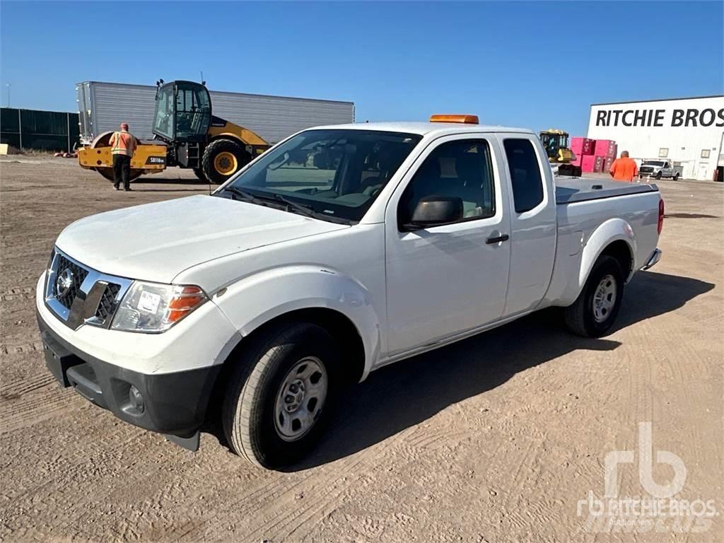 Nissan FRONTIER Vieglais kravas automobilis/izkraušana no sāniem
